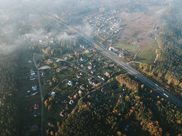 Jak technologia dronów rewolucjonizuje branżę nieruchomości?